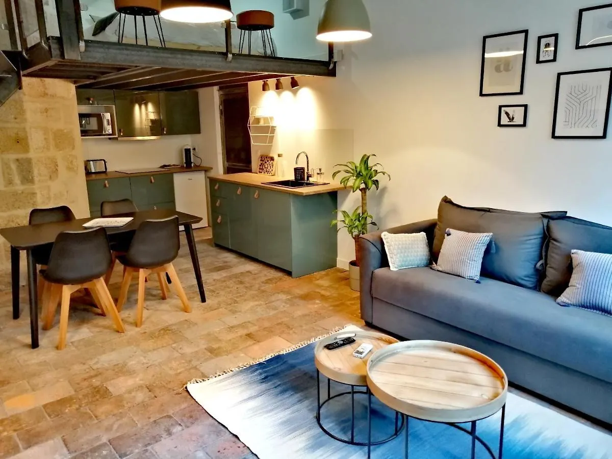 Guest house La Maison Grivolas Appartements Et Maison D'Hotes Avignon